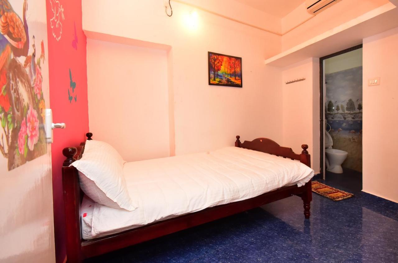 Villa Betty Beach Front 퐁디셰리 외부 사진