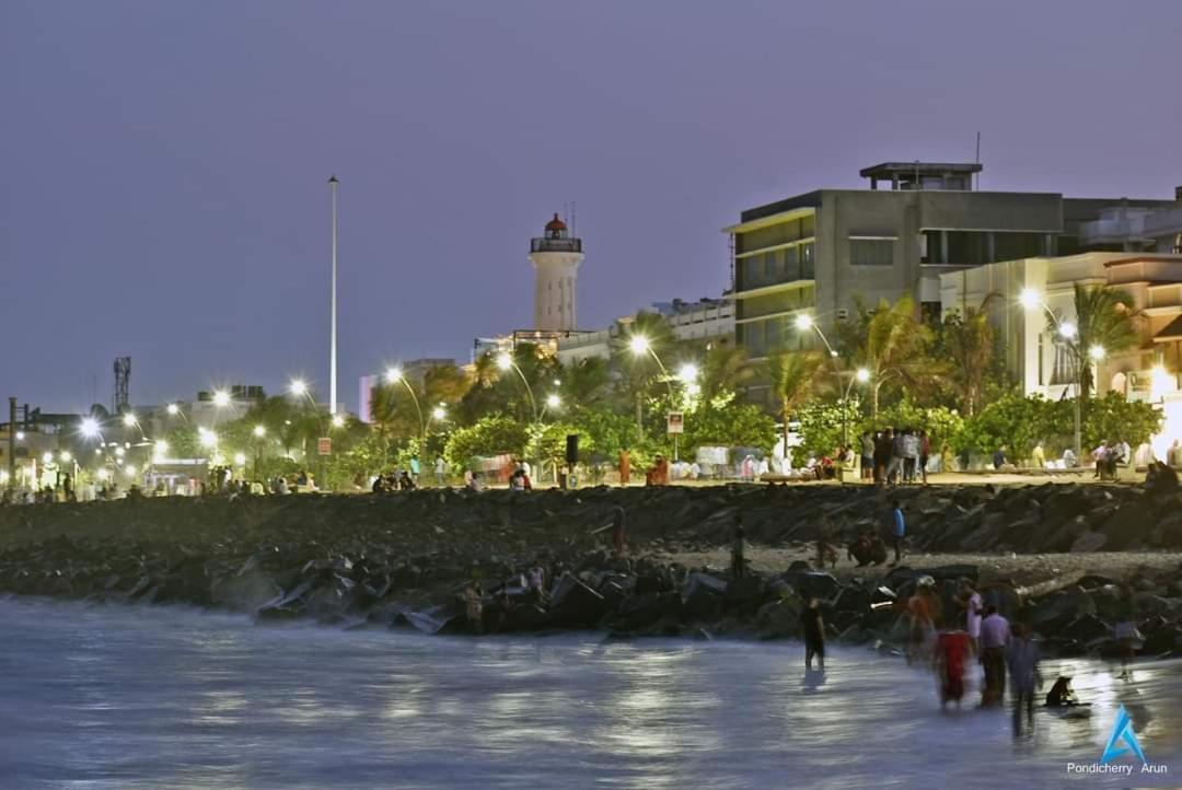 Villa Betty Beach Front 퐁디셰리 외부 사진